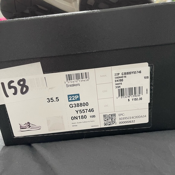 Chanel all white sneakers. Size 5.5 - Picture 5 of 8